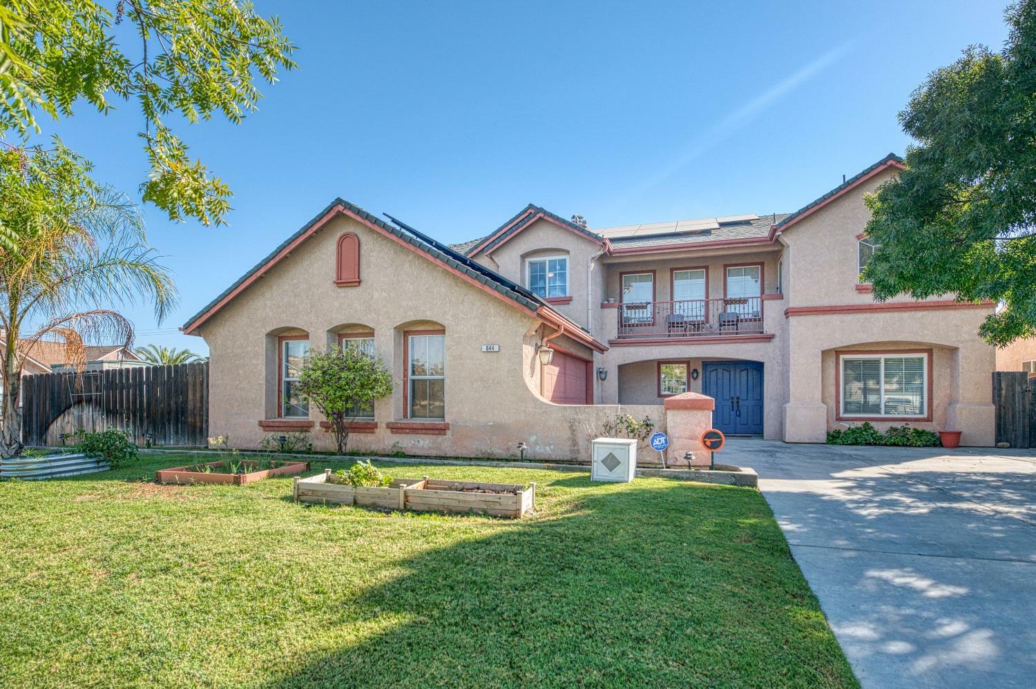 Property Photo: 644 Contenta Court CA 93245