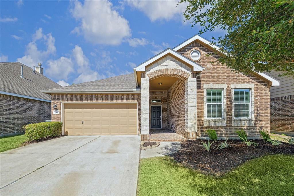 Property Photo:  5114 Lakota Trail  TX 77388 