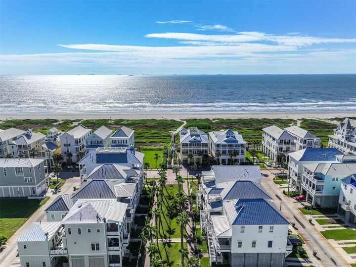 Property Photo: 1717 Seaside Drive TX 77550