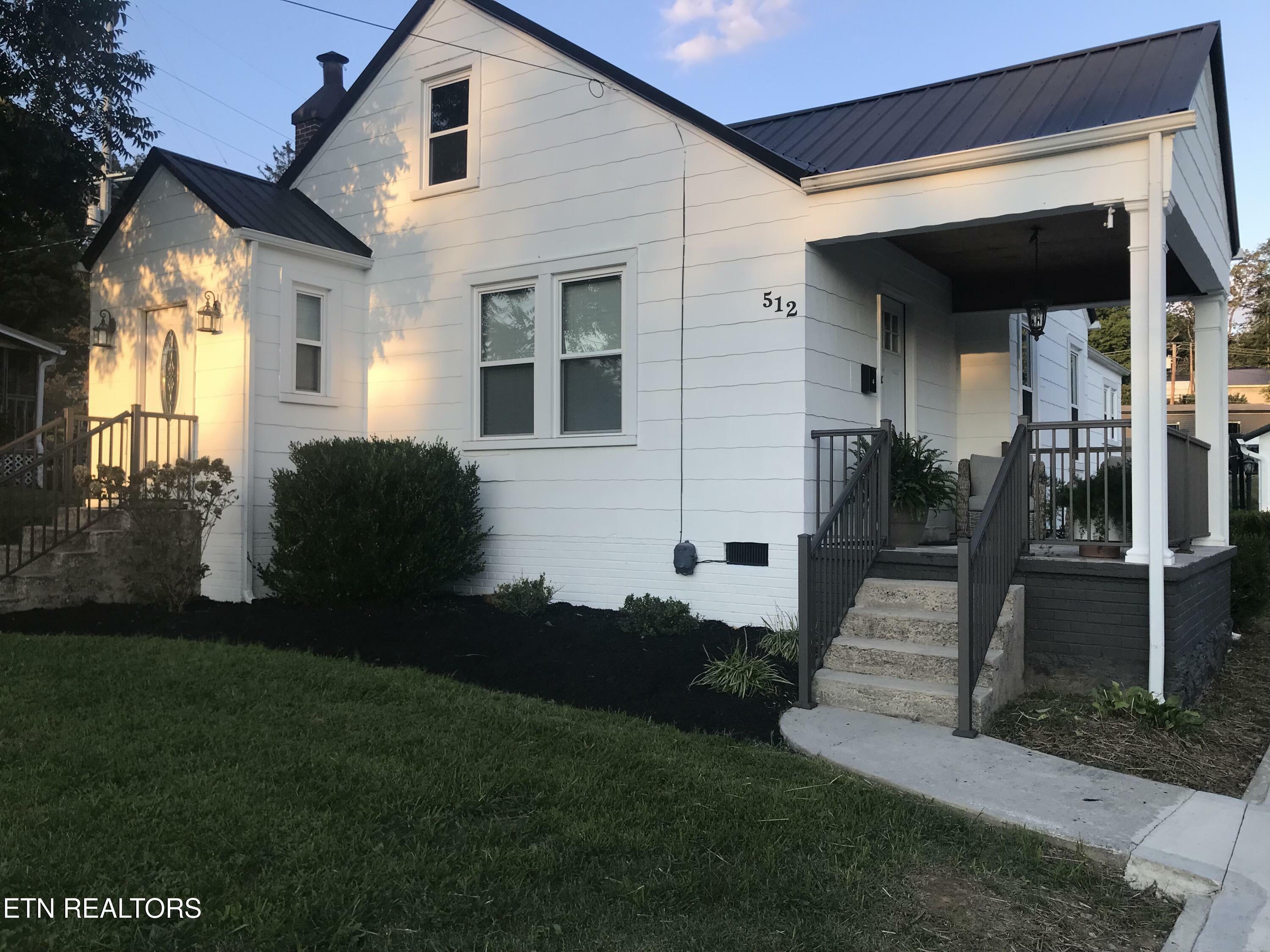 Property Photo:  512 N 25th St  KY 40965 