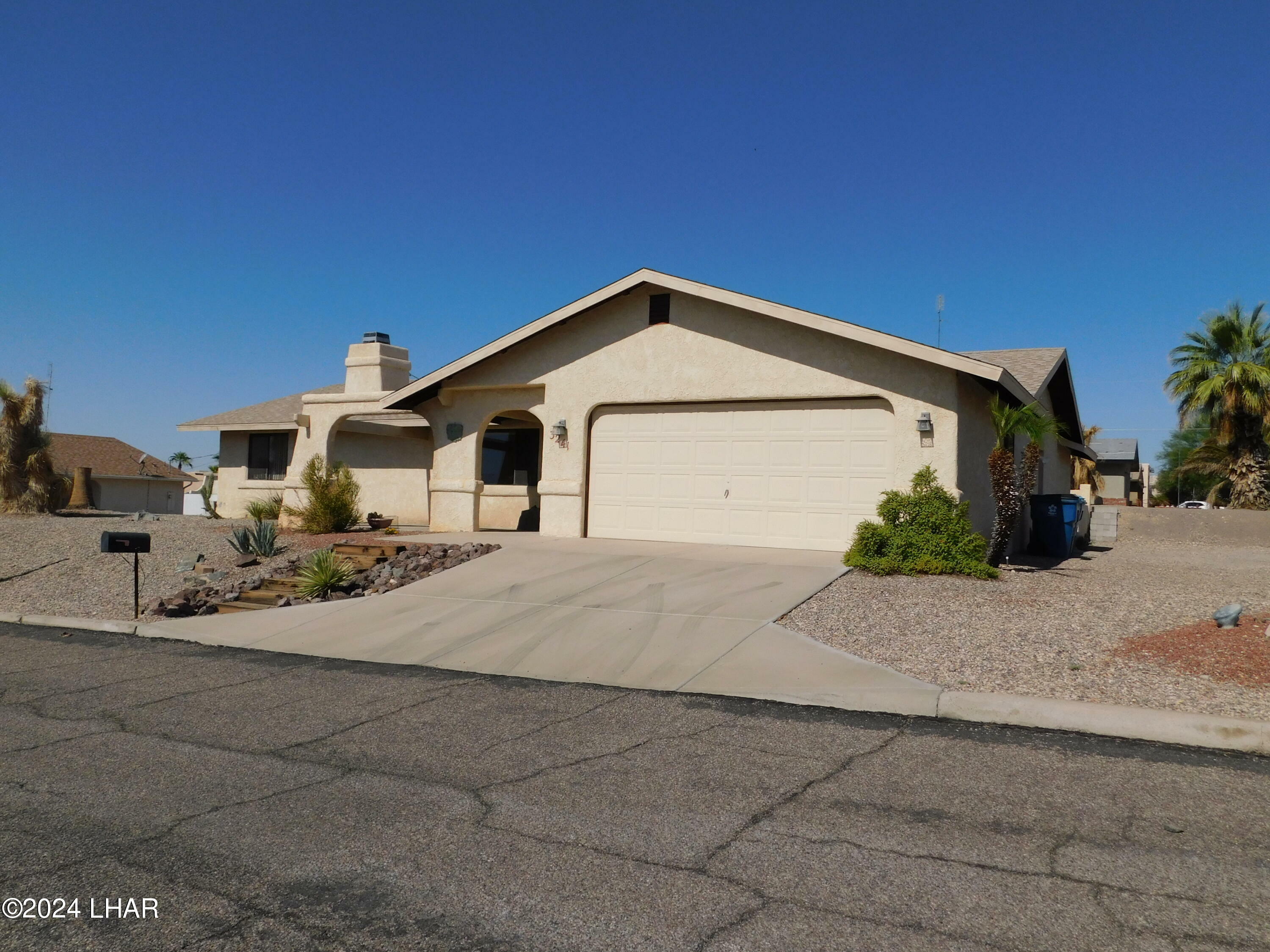 Property Photo:  3241 Newport Dr  AZ 86406 