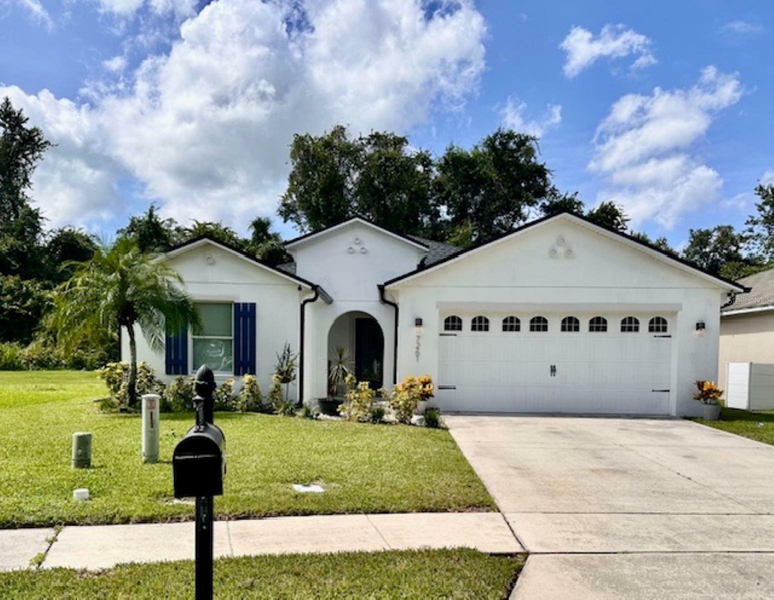 Property Photo:  7261 Wakeview Drive  FL 33896 