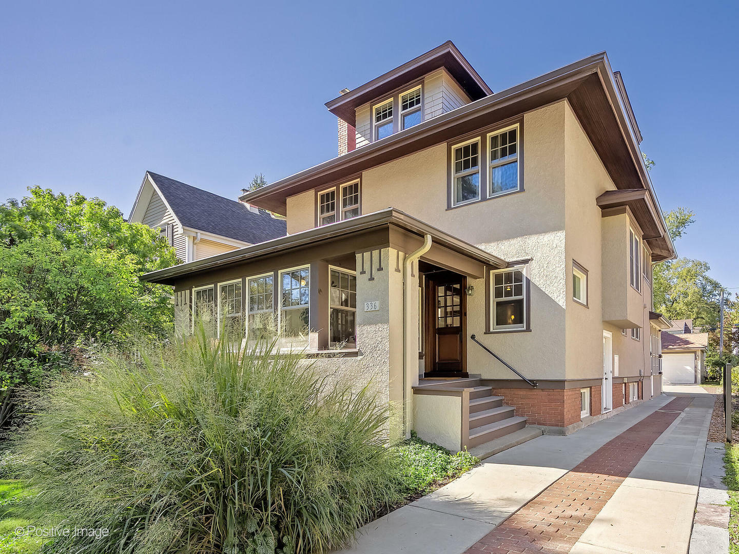 Property Photo: 336 7th Avenue IL 60525