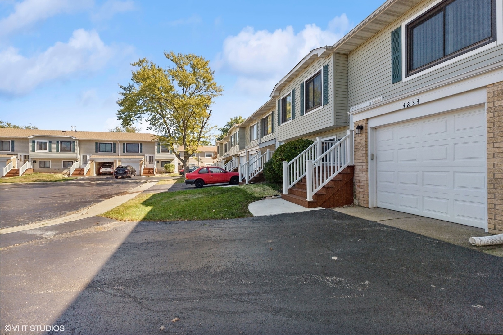 Property Photo:  4233 Continental Drive  IL 60087 