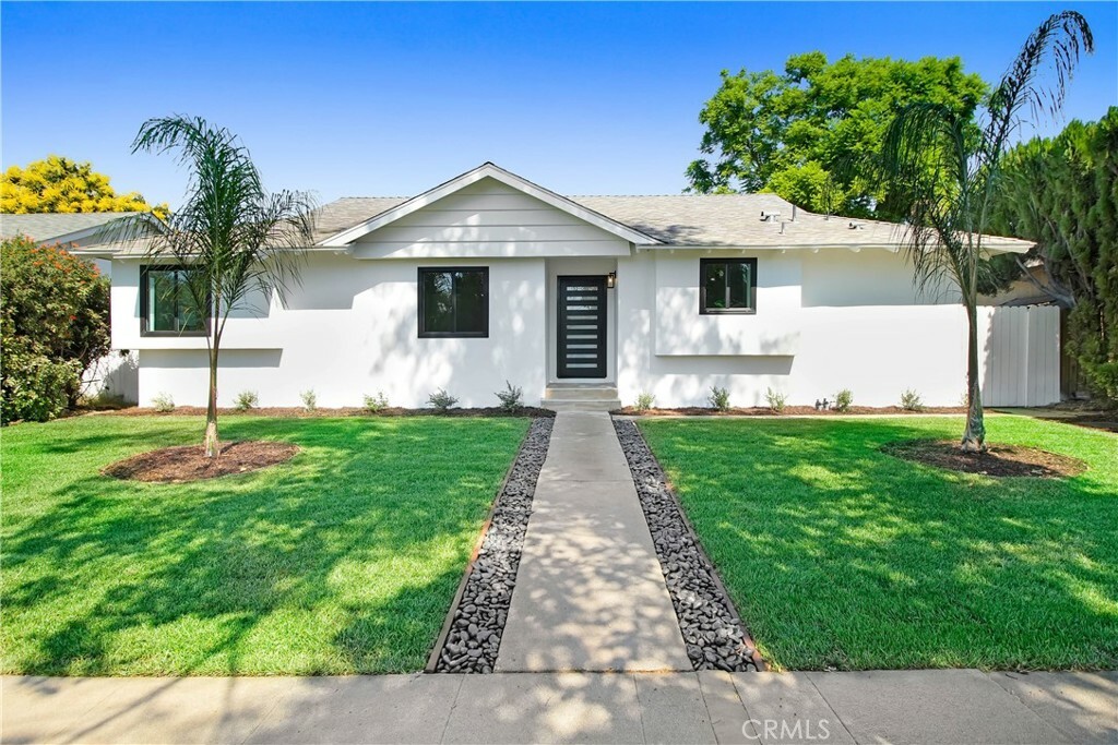 18715 Gledhill Street  Northridge CA 91324 photo