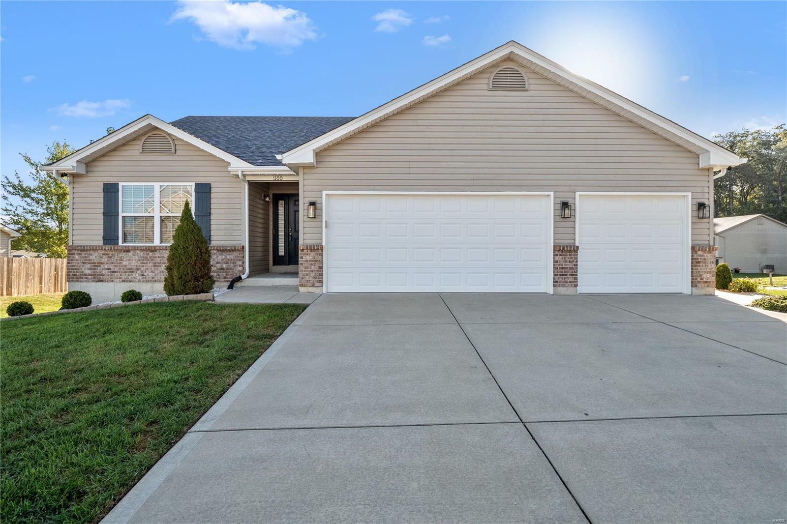 Property Photo:  1100 Jaxson Drive  MO 63348 