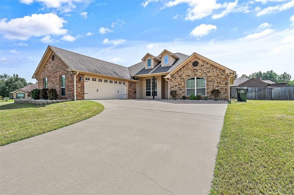 Property Photo:  13525 Country View  TX 75706 