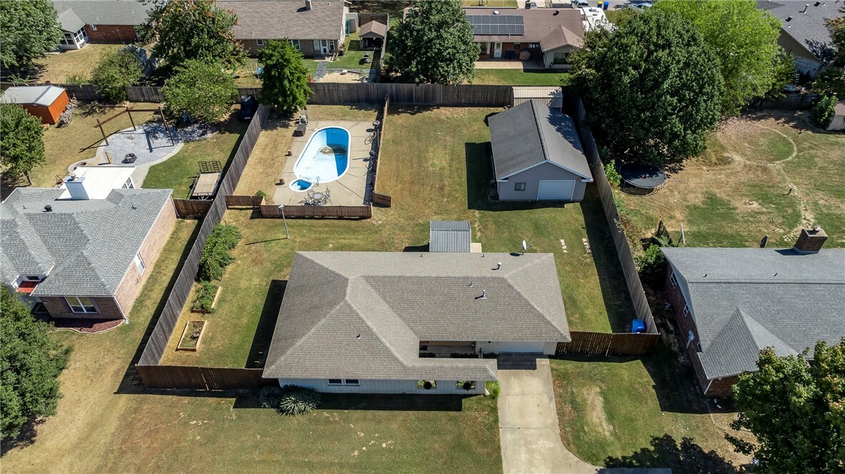 Property Photo:  521 Concord Street  AR 72745 