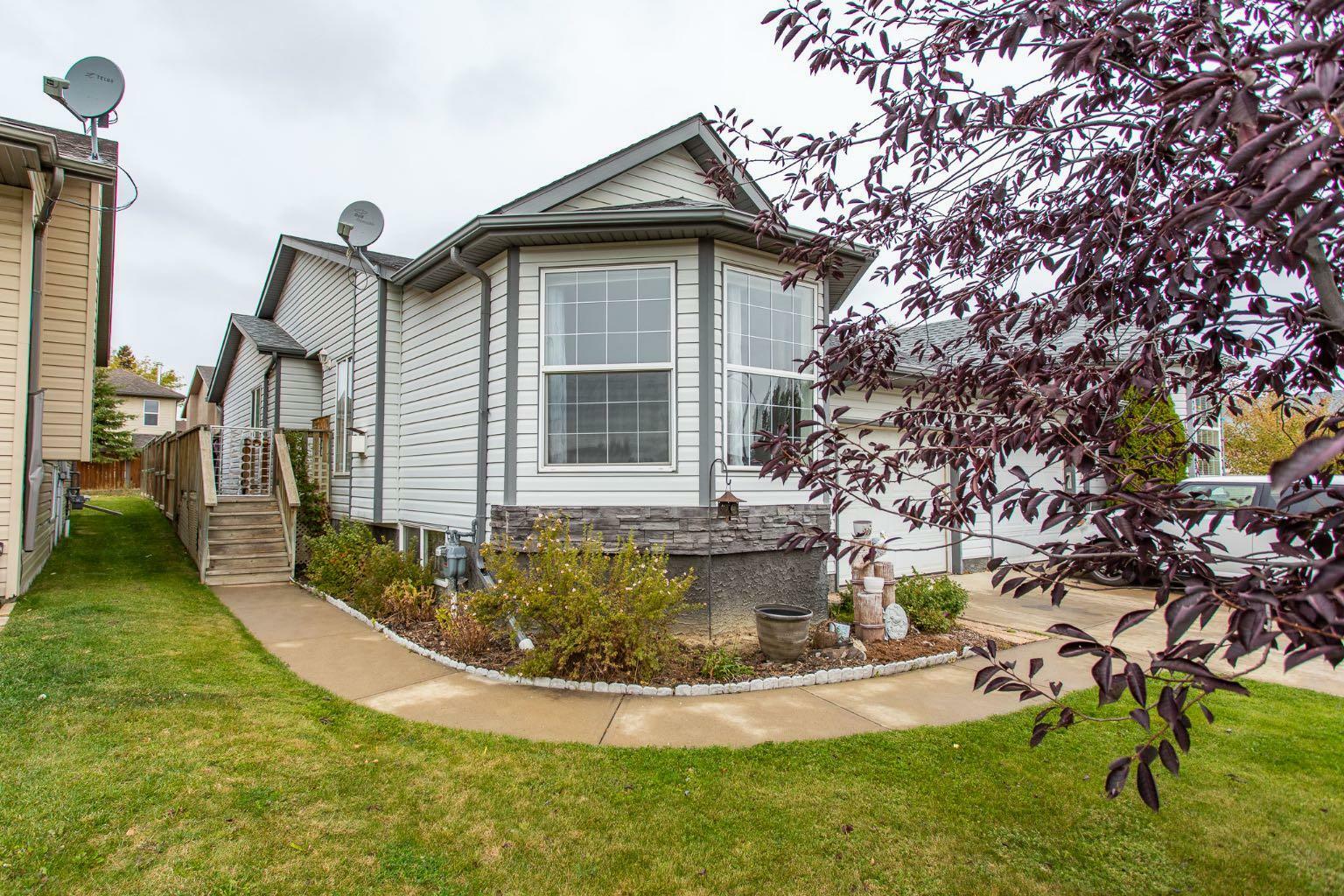 Property Photo:  102 Elana Crescent  AB T4L 2L2 