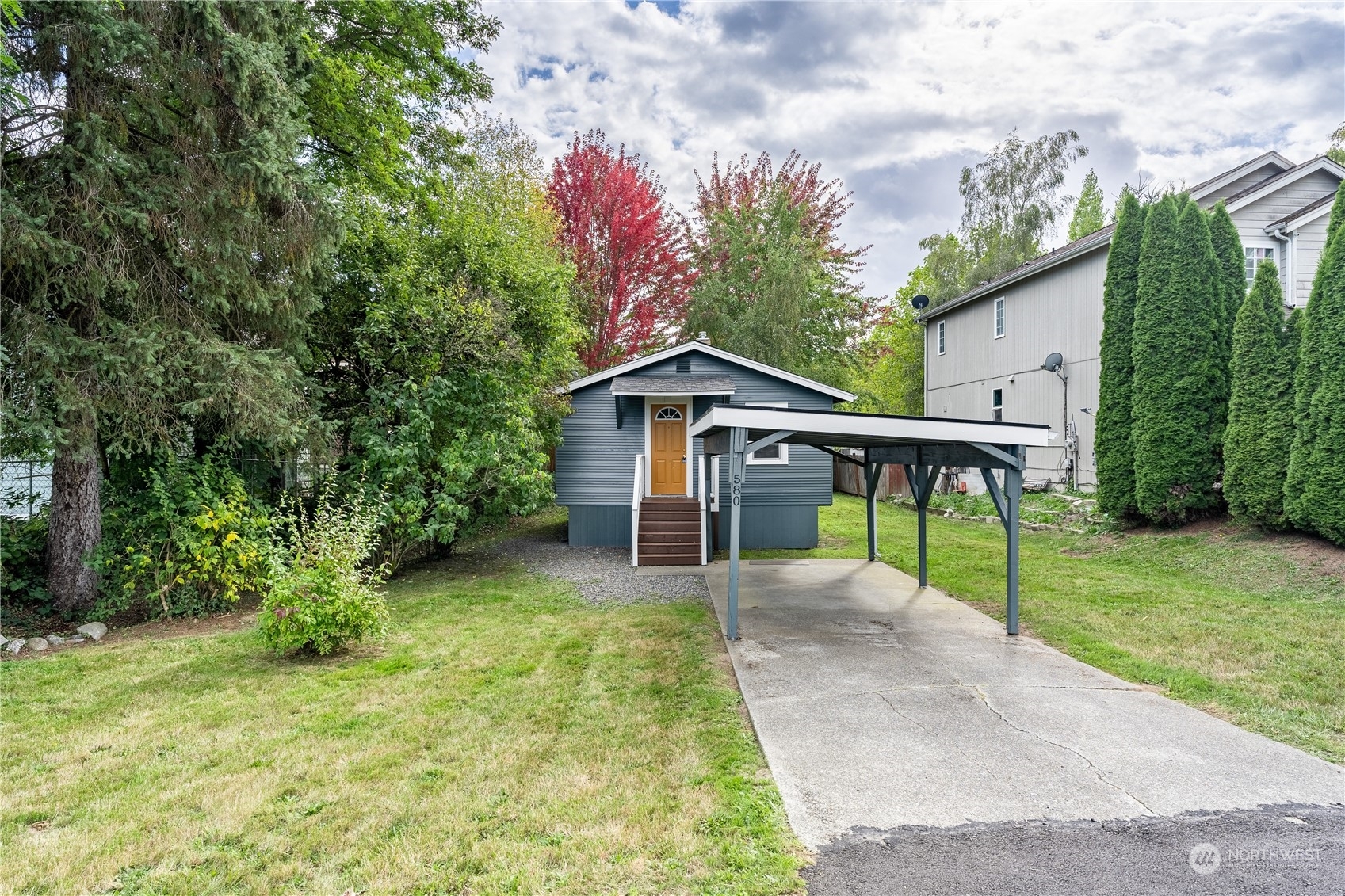 Property Photo:  580 Sroufe Street  WA 98366 