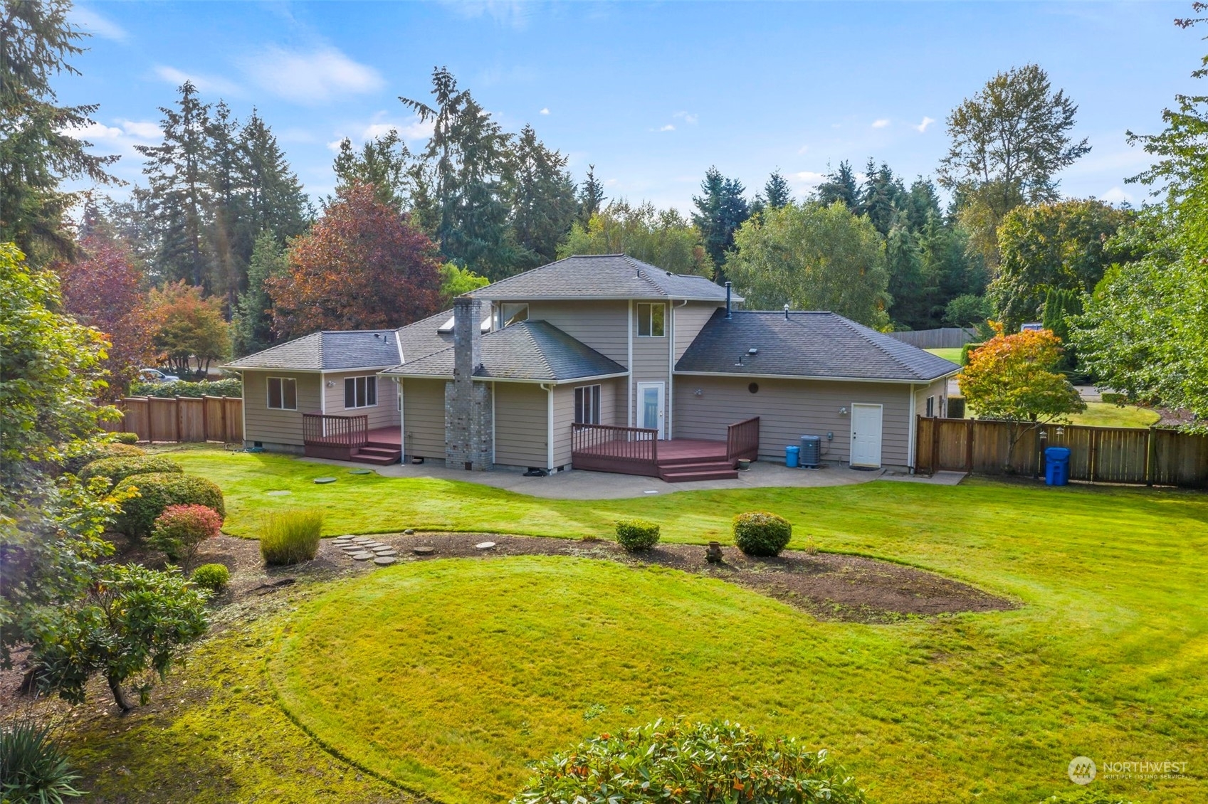 Property Photo:  7144  Highlands Drive NE  WA 98516 