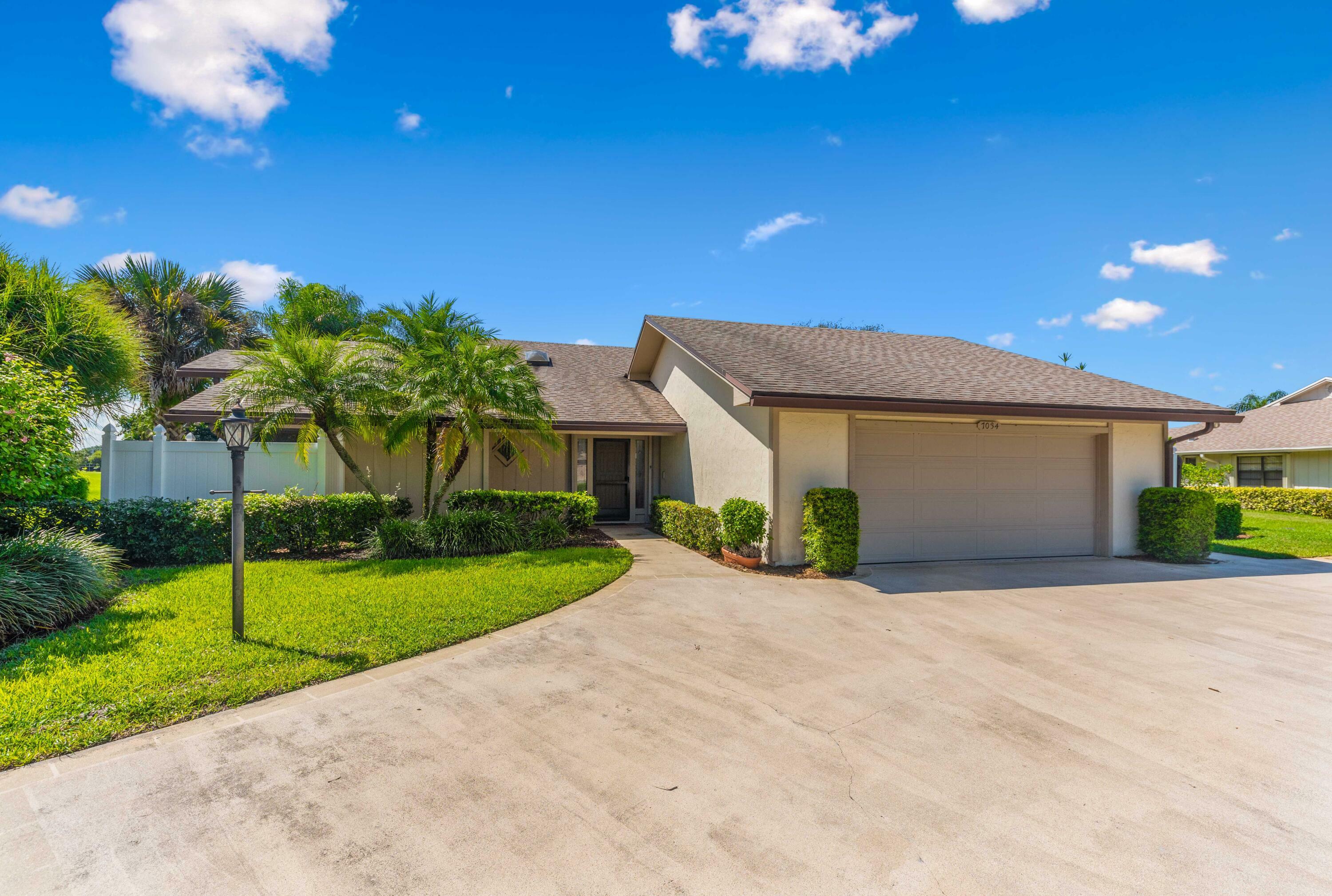 Property Photo:  7034 SE Bunker Hill Drive  FL 33455 