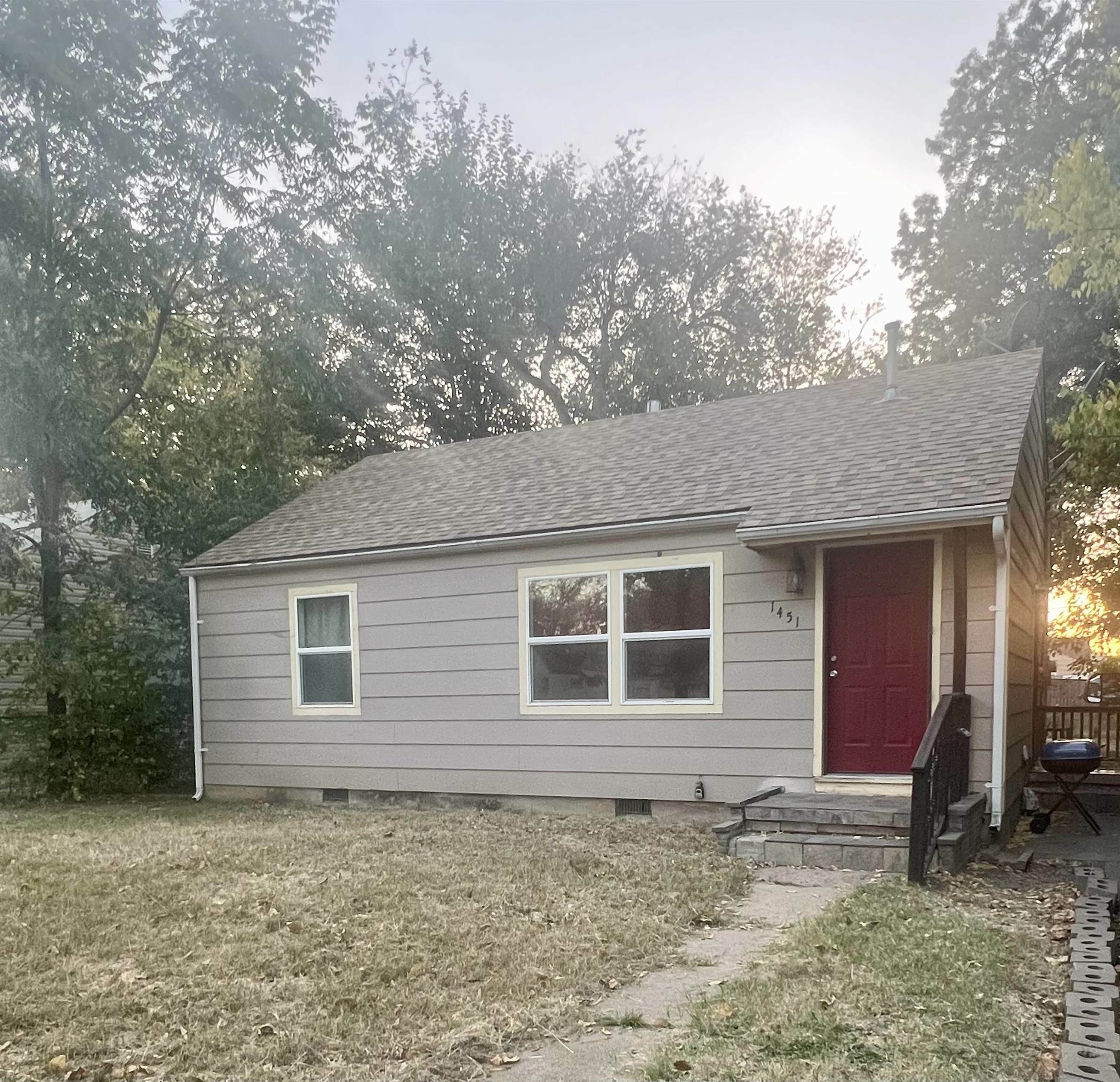 Property Photo:  1451 N Minnesota Ave  KS 67214 