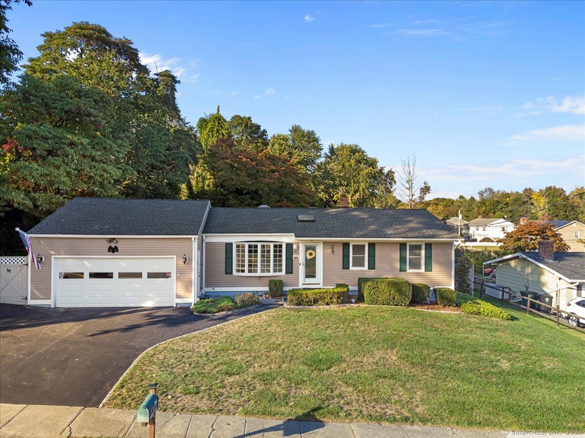 Property Photo:  30 Wayne Road  CT 06460 