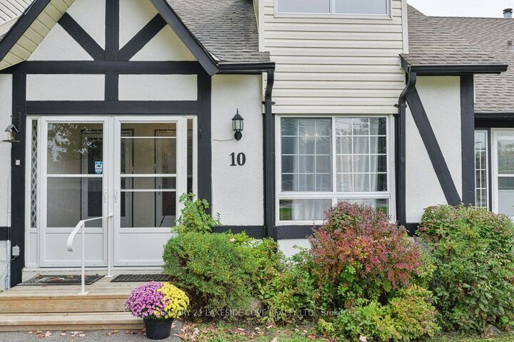 Property Photo:  81 Laguna Pkwy N 10  ON L0K 1B0 