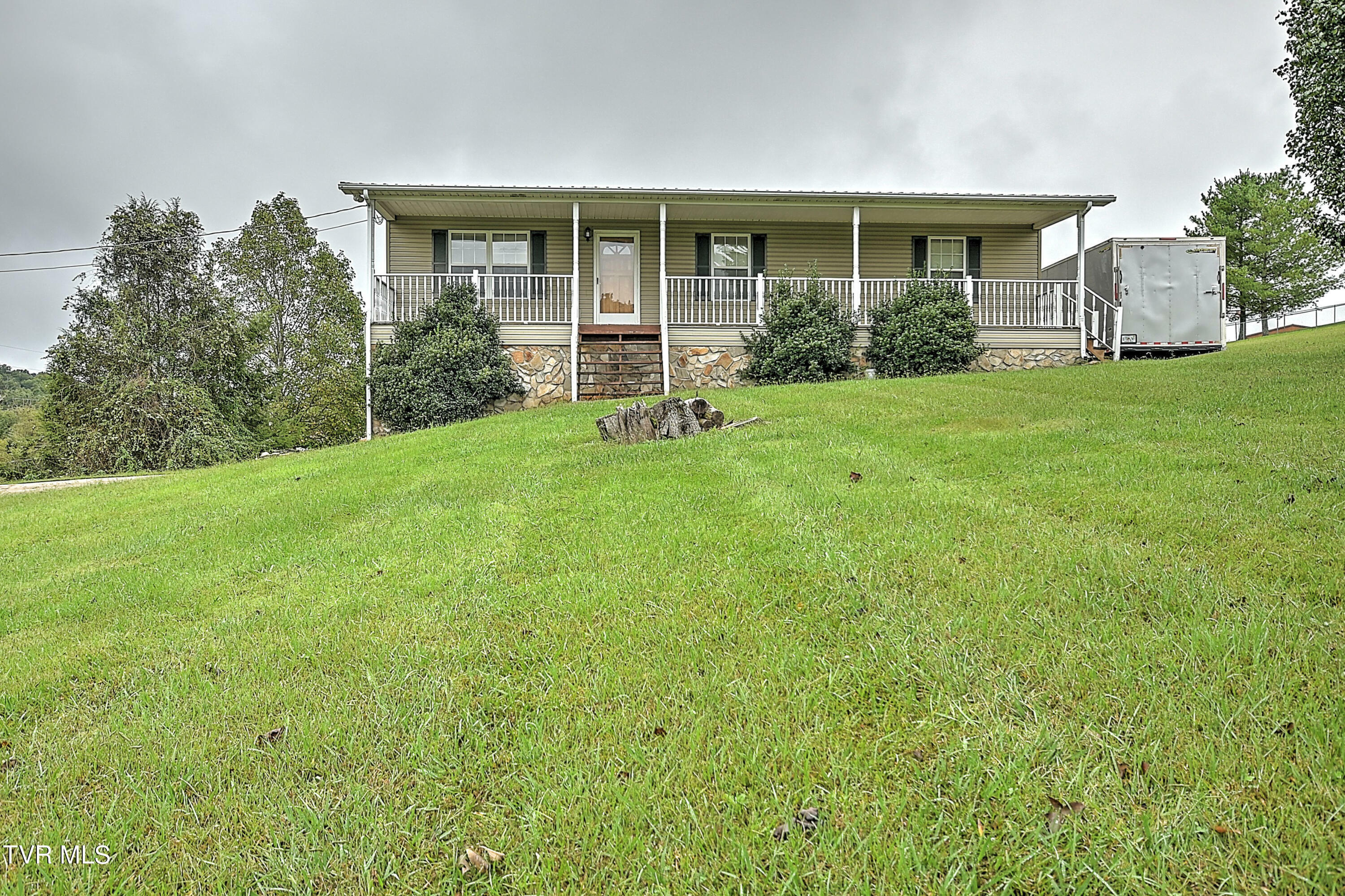 Property Photo:  1985 Debusk Road  TN 37743 