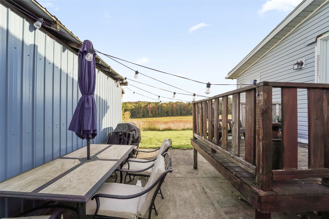 Property Photo:  370 Riley Road  NY 13865 