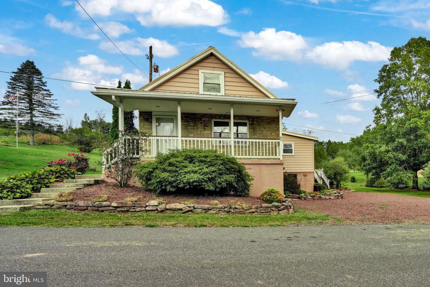 Property Photo:  231 Chee Street  PA 18214 