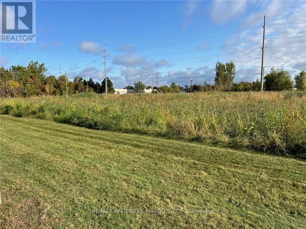 Property Photo:  786 Seventh Street West  ON K6H 0A3 
