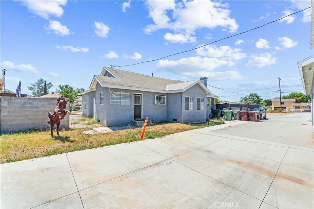 Property Photo:  3759 Center Avenue  CA 92860 