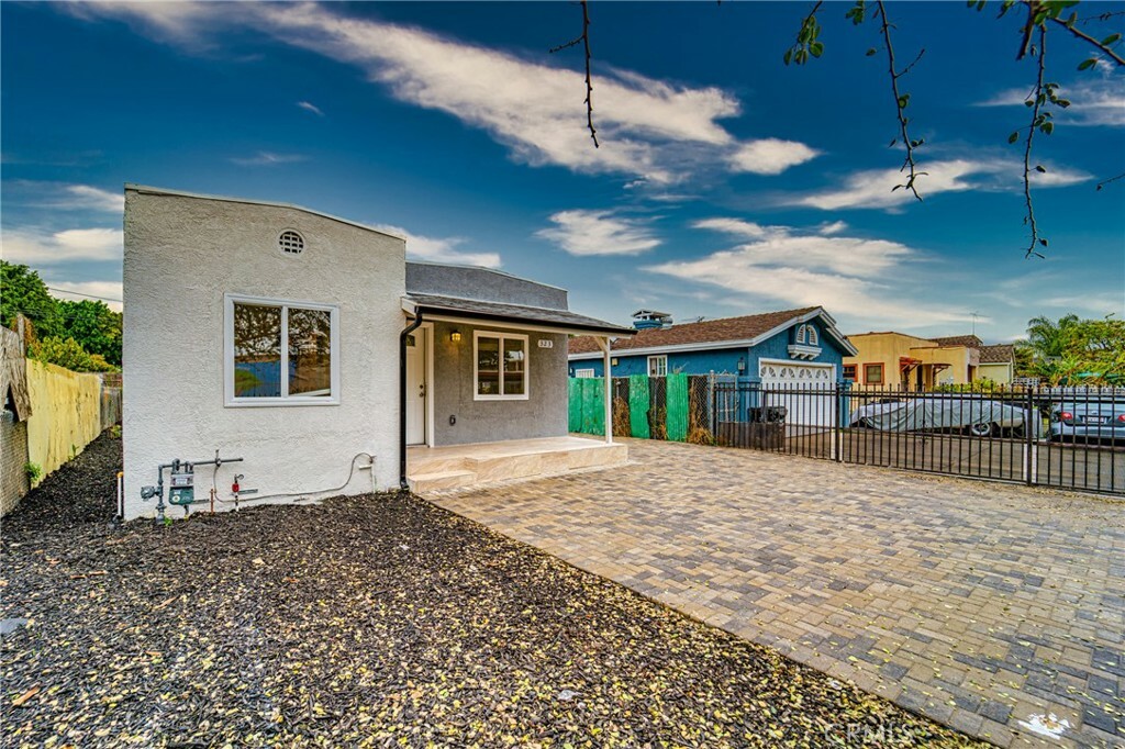 Property Photo:  323 E 93rd Street  CA 90003 