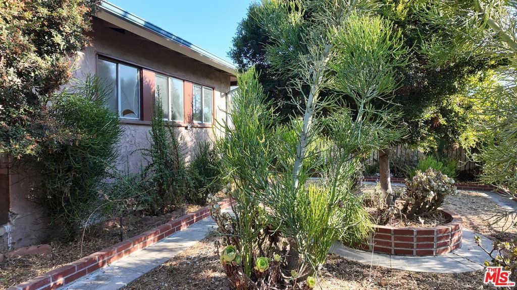 Property Photo:  6134 Tampa Avenue  CA 91335 