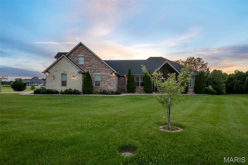 Property Photo: 165 Kingsborough Court MO 63755