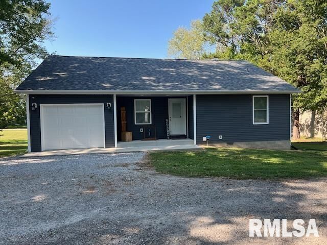 Property Photo: 811 E Illinois Avenue IL 62918