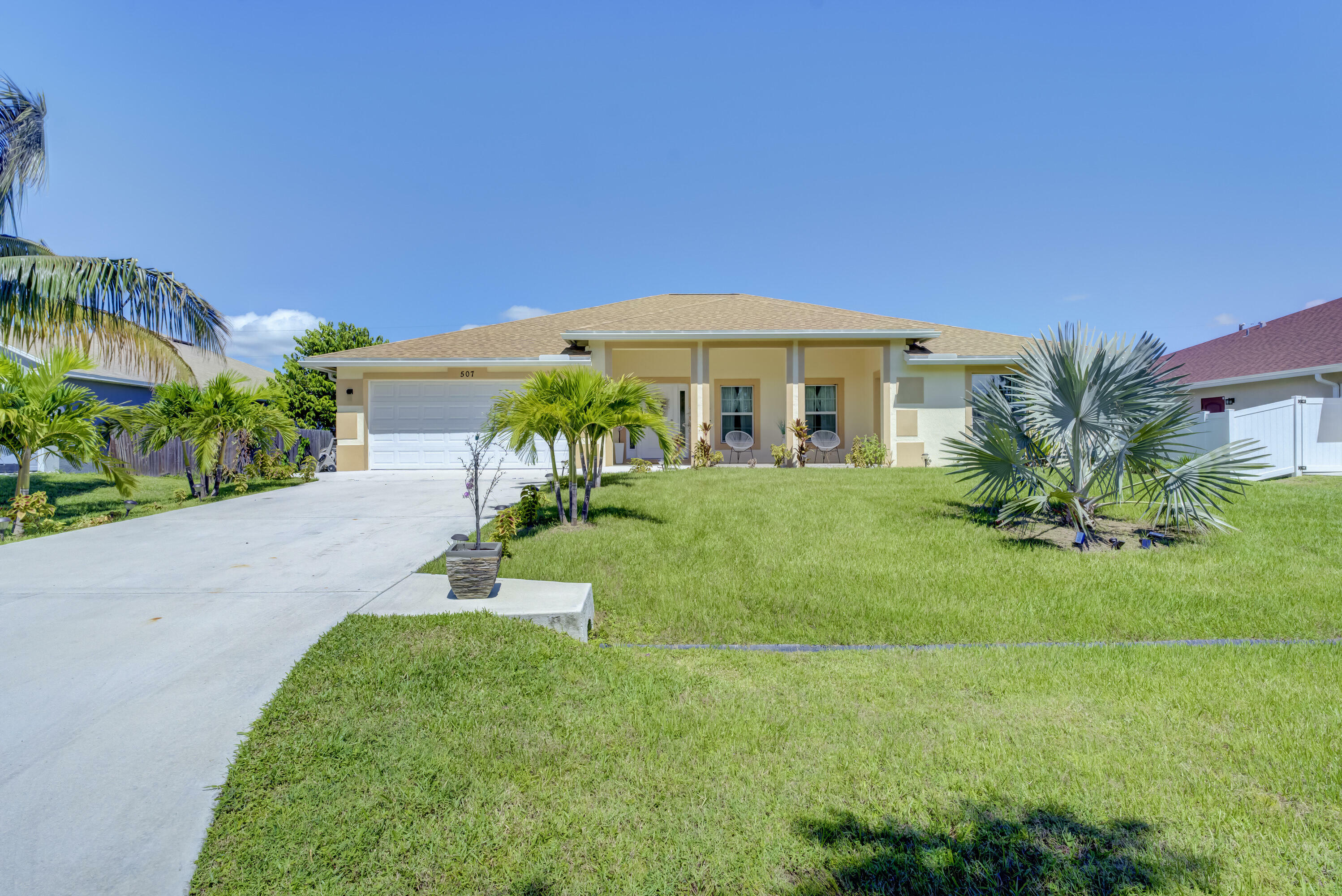 Property Photo:  507 SW Laconic Avenue  FL 34953 