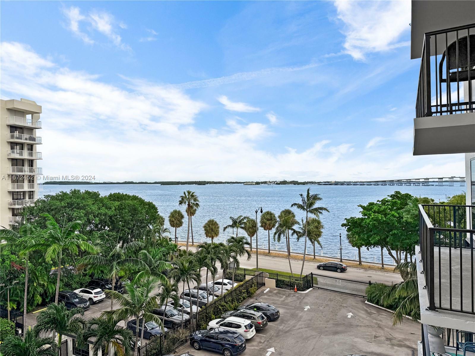 Property Photo:  1450 Brickell Bay Dr 504  FL 33131 