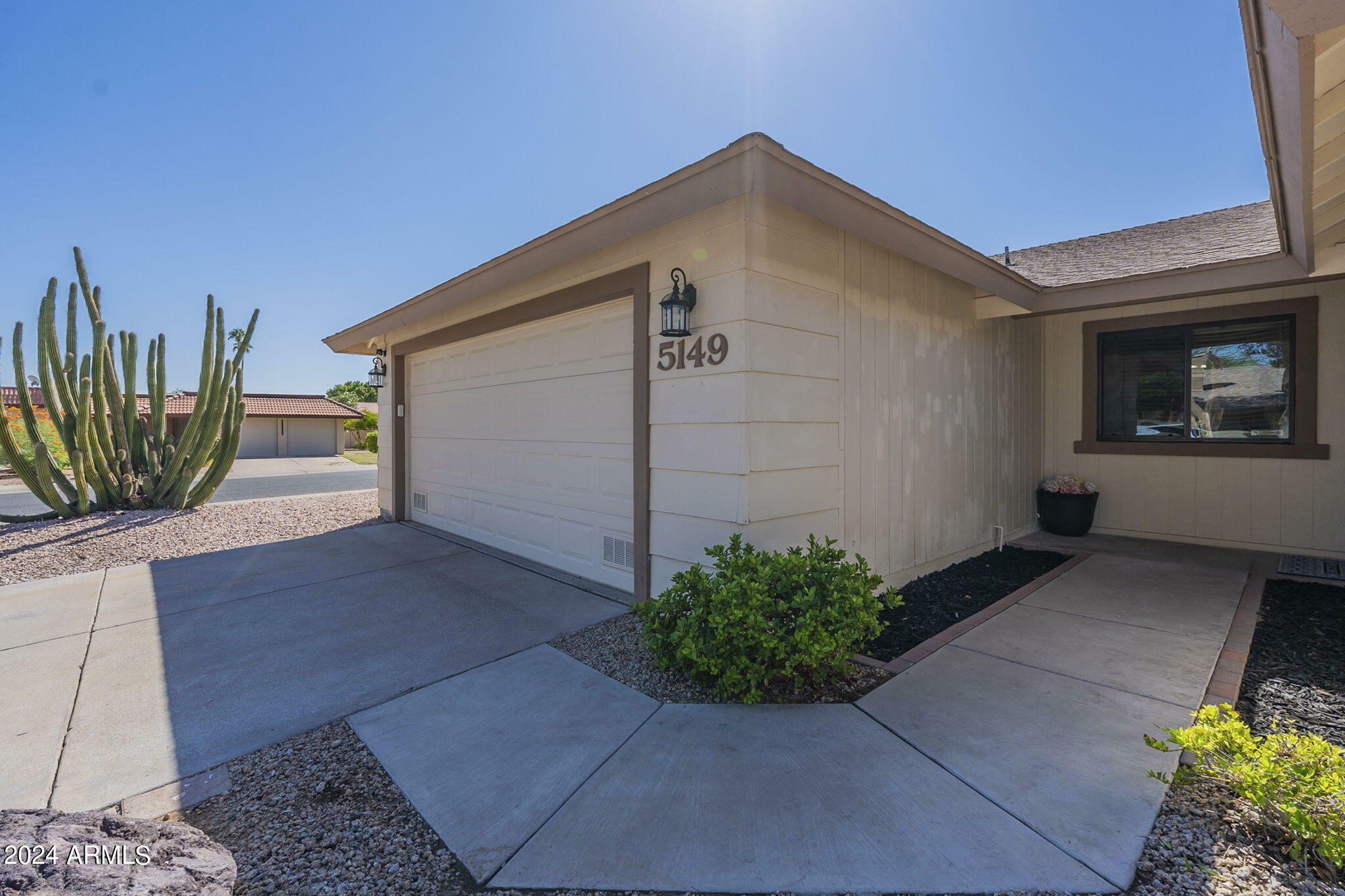 Property Photo:  5149 E Toniko Drive  AZ 85044 