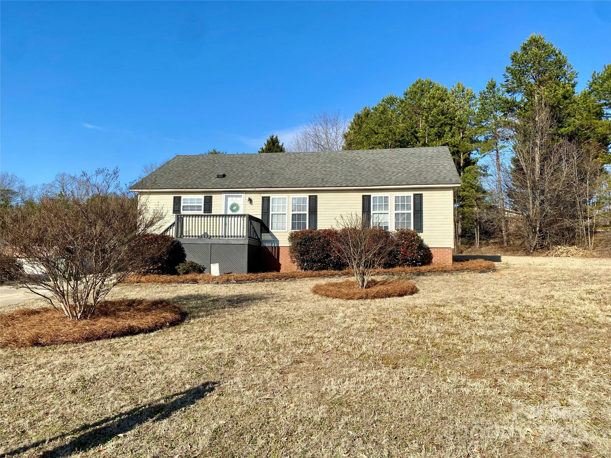 Property Photo:  1520 Yellowstone Court  NC 28054 