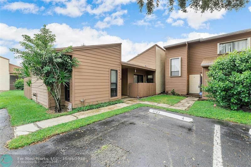 Property Photo:  6183 Live Oak Ct A  FL 33319 