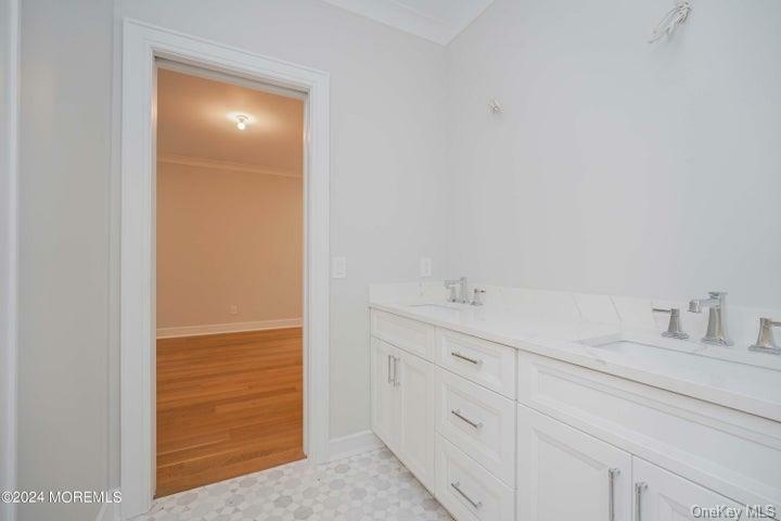 Property Photo:  3 Allencrest  NJ 07760 