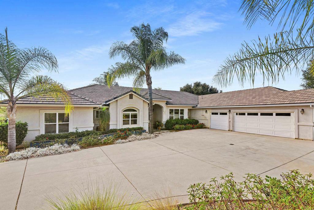 Property Photo:  12711 Big Bend Way  CA 92082 