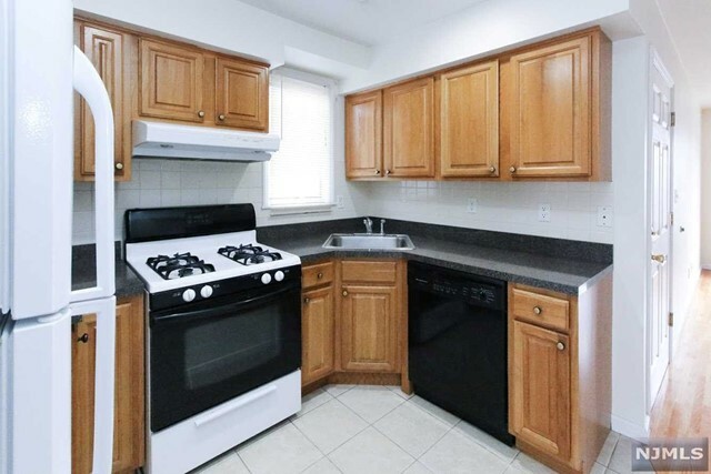 Property Photo:  724 William Street 2  NJ 07029 