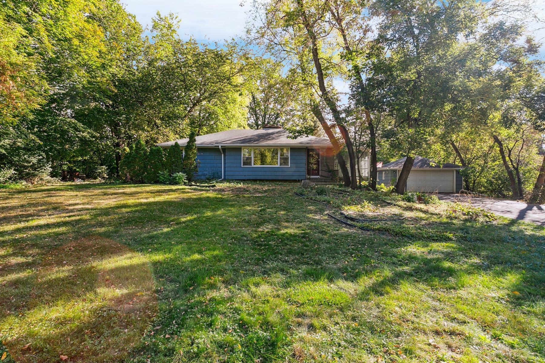 Property Photo:  16 Westwood Road  MN 55305 