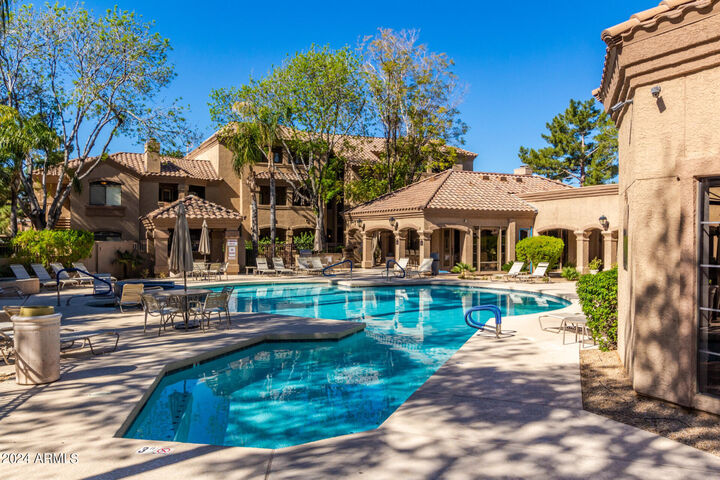 Property Photo: 15095 N Thompson Peak Parkway 1060 AZ 85260
