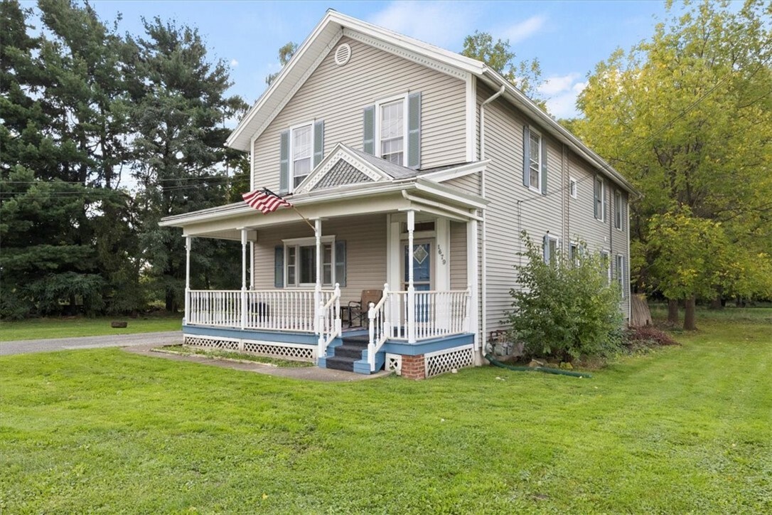 Property Photo:  1679 Lehigh Station Road  NY 14467 