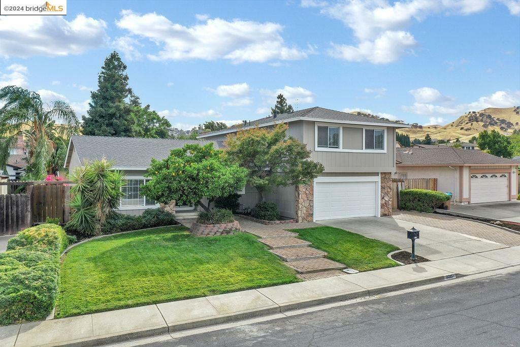 Property Photo:  2315 Robles Dr  CA 94509 