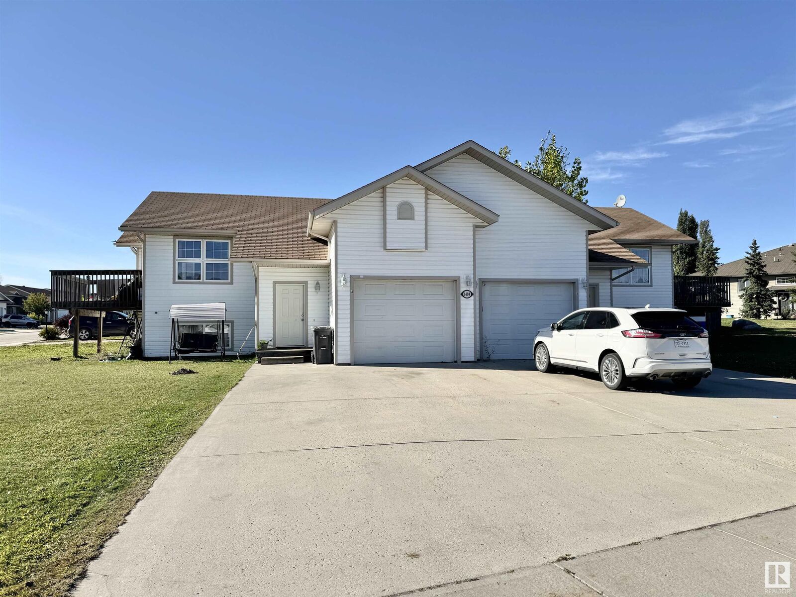 Property Photo: 6404 -47 Street A&Ampb AB T9M 2E5