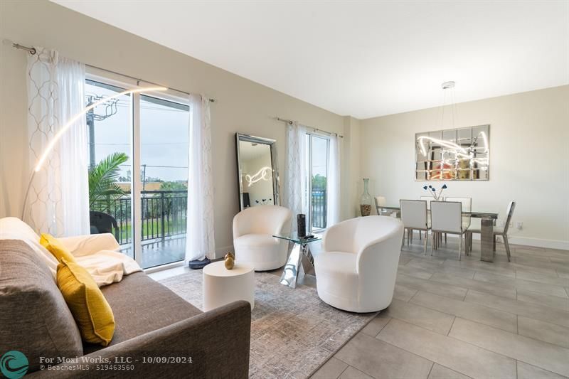 Property Photo:  2631 NE 14th Ave 205  FL 33334