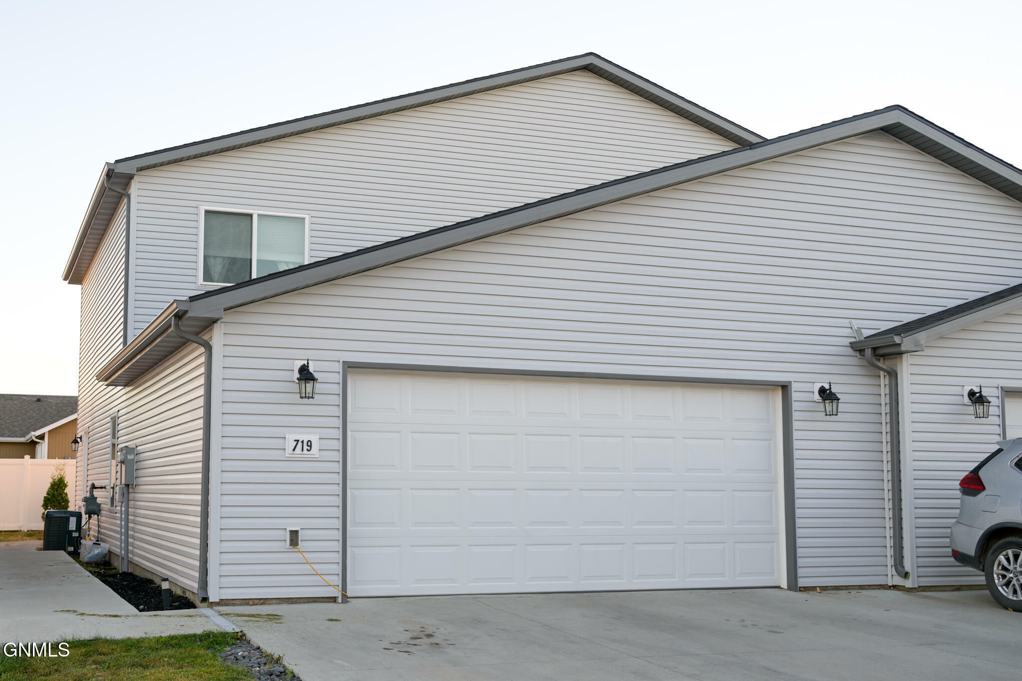 719 Hillcrest Drive SE  Mandan ND 58554 photo