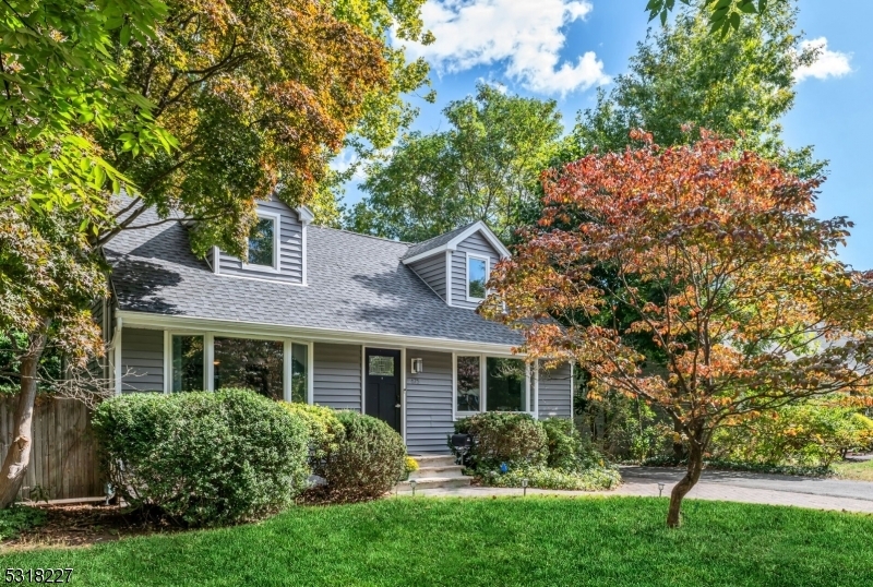 Property Photo:  675 Midwood Rd  NJ 07450 