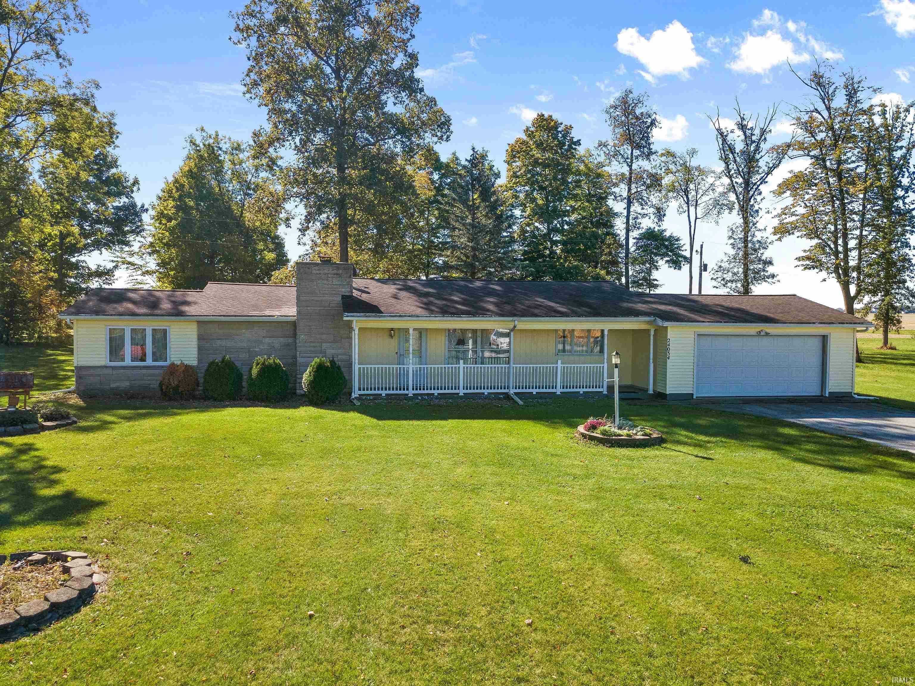 Property Photo:  24034 Hoagland Road  IN 46773 