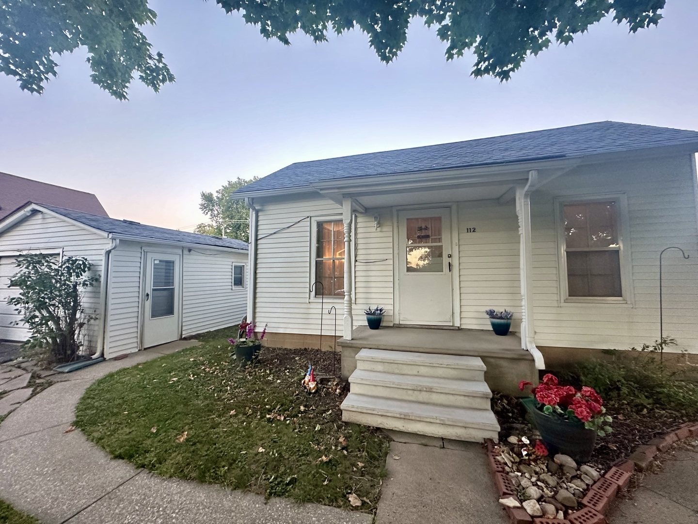 Property Photo: 112 S Alexander Street IL 61749