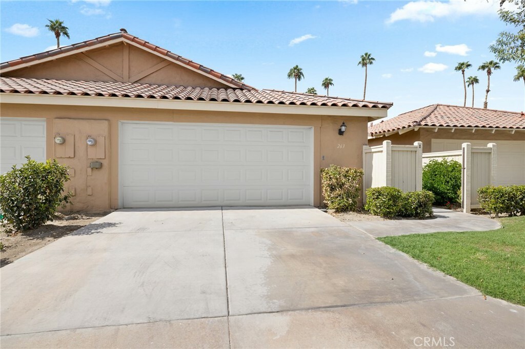 Property Photo:  263 Serena Drive  CA 92260 