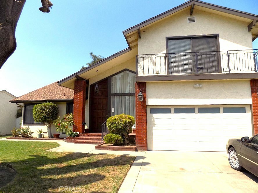 10725 Norlain Avenue  Downey CA 90241 photo