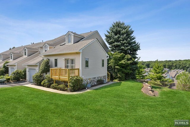 Property Photo:  23 Currey Lane  NJ 07052 