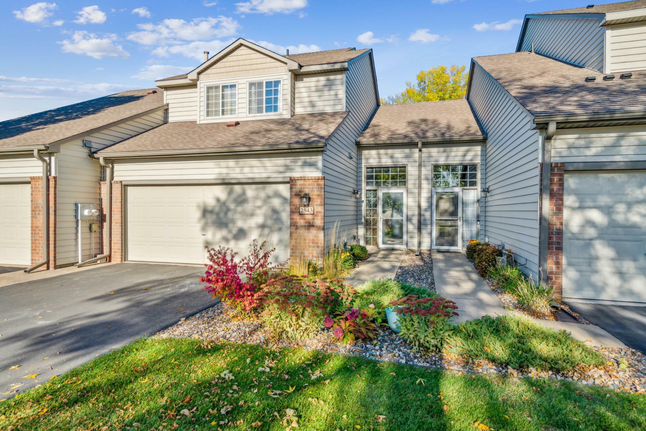 2543 Stockbridge Road  Mendota Heights MN 55120 photo